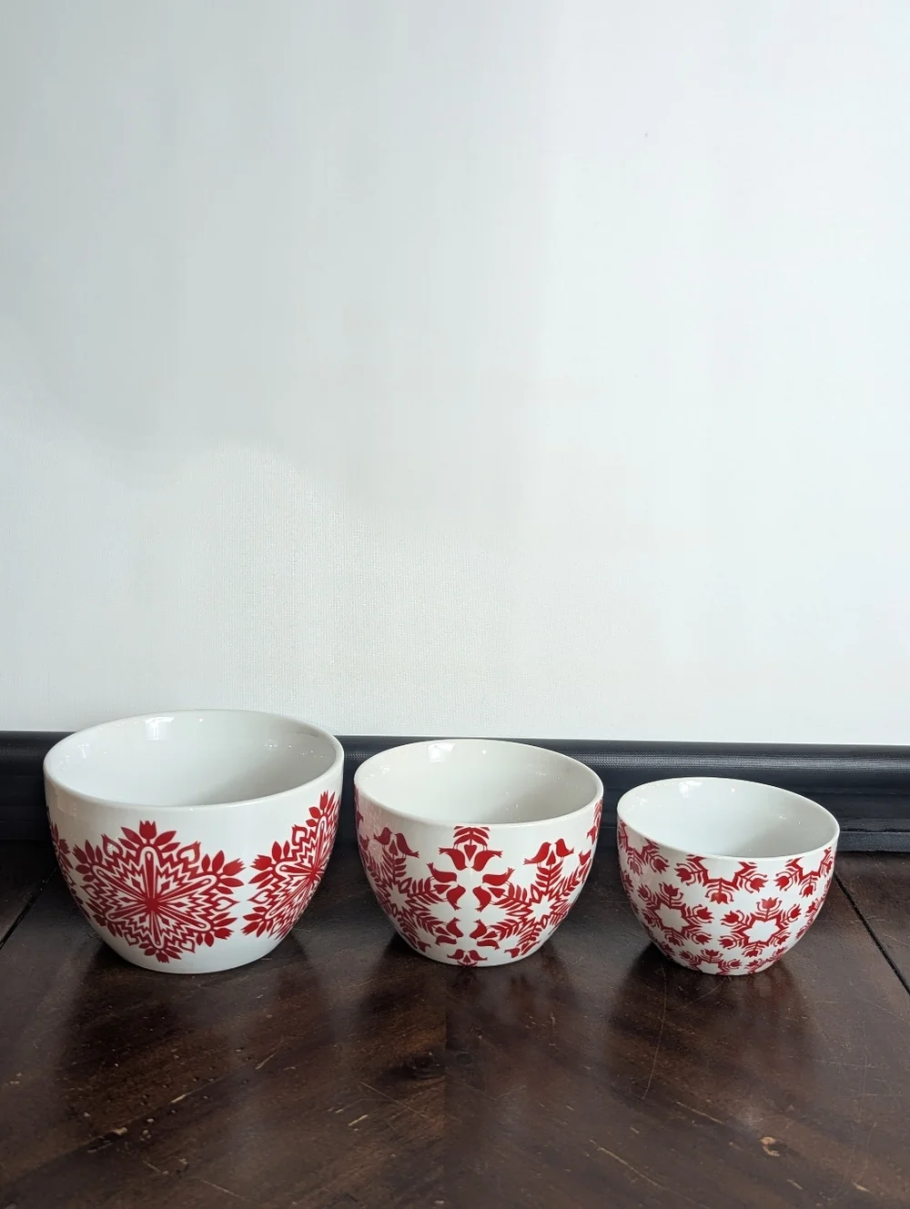 Crate and Barrel Nordic Kate Forrester bowls set of 3